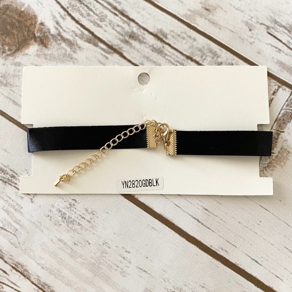 New Vera by New York Women's Black Satin Choker Necklace Fashion Jewelry - Picture 2 of 3